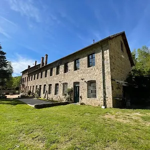 https://domaine-de-clarat.hotels-rhonealpes.com